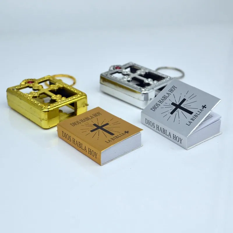 Mini Spanish LA BIBLIA DIOS HABLA HOY Real Paper Can Read Key Chains Catholic Orthodox Christian Fashion Religious Jewelry