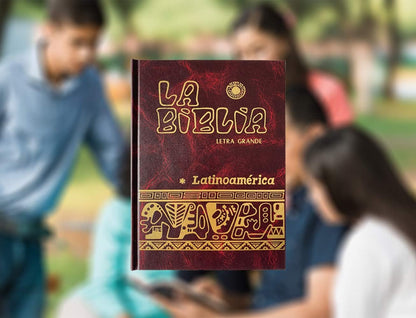 La Biblia Catolica Latinoamericana Letra Grande Edicion Cartone En Español Con Señalador Biblico - the Latin American Catholic Bible Spanish Edition with Bookmarks (Red)